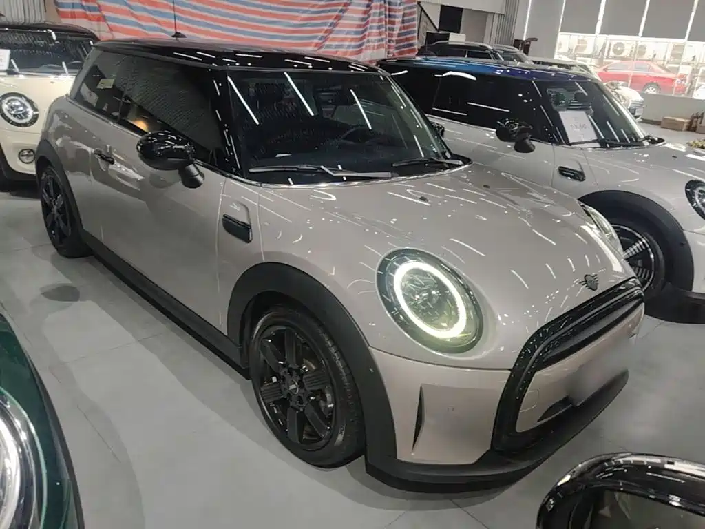 MINI Facelift 1.5 T COOPER Artist