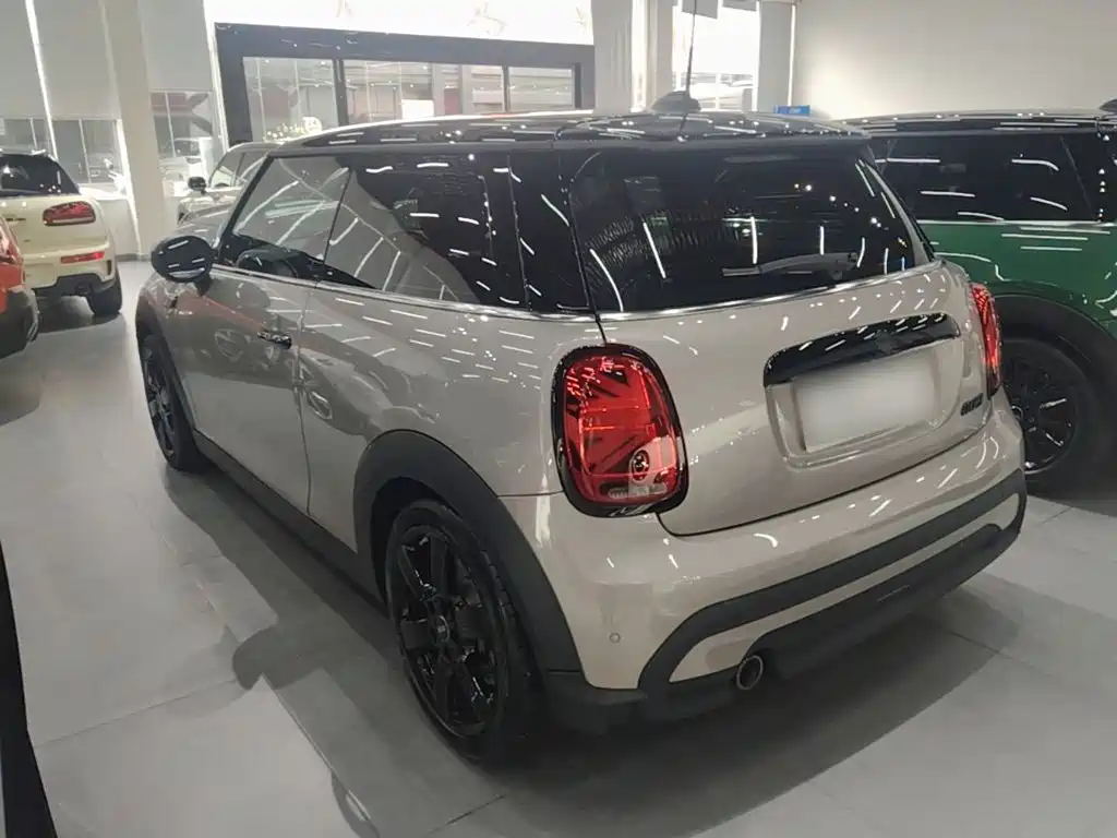 MINI Facelift 1.5 T COOPER Artist