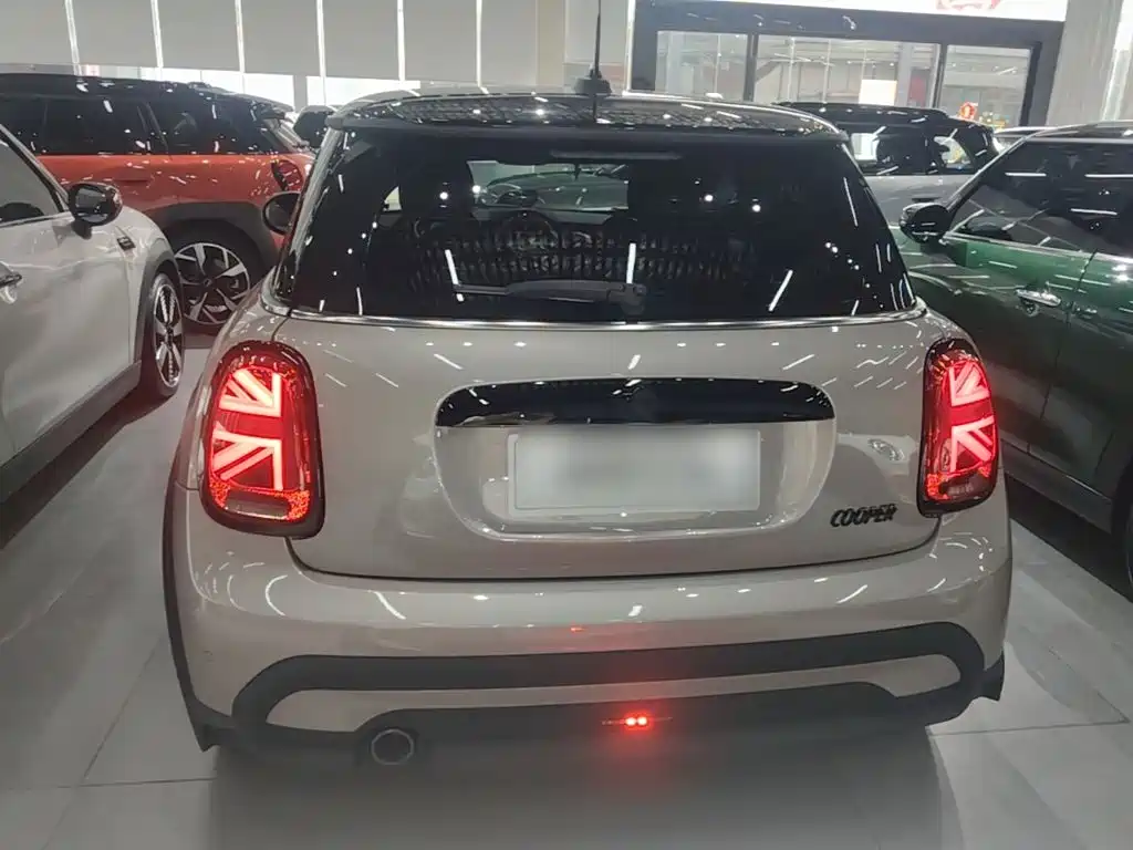 MINI Facelift 1.5 T COOPER Artist