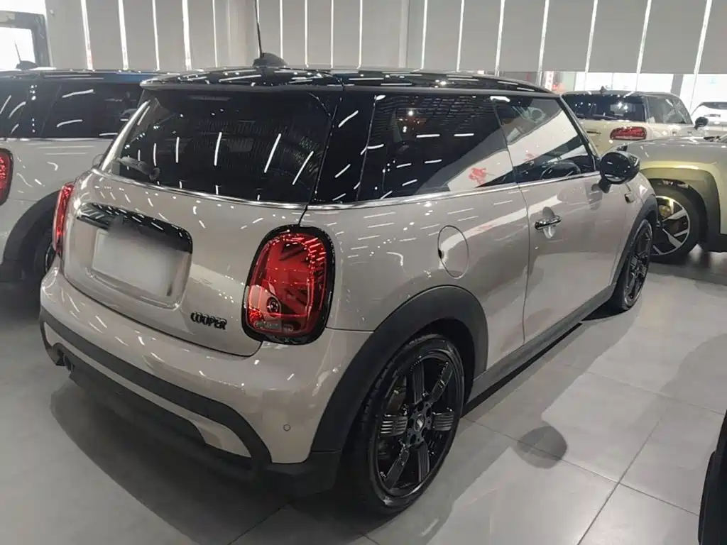 MINI Facelift 1.5 T COOPER Artist