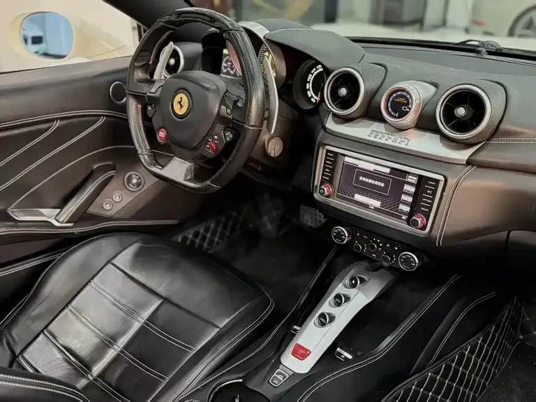 Ferrari California T 3.9 T Standard