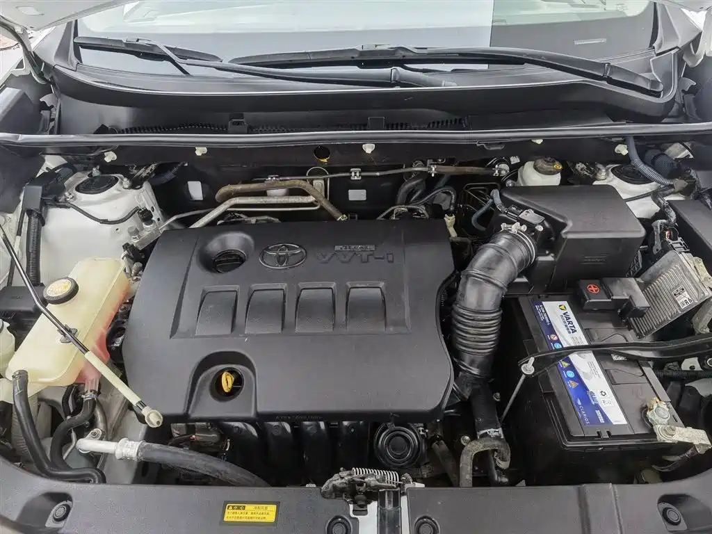 RAV4 2.0 L CVT 4 WD New Sharp