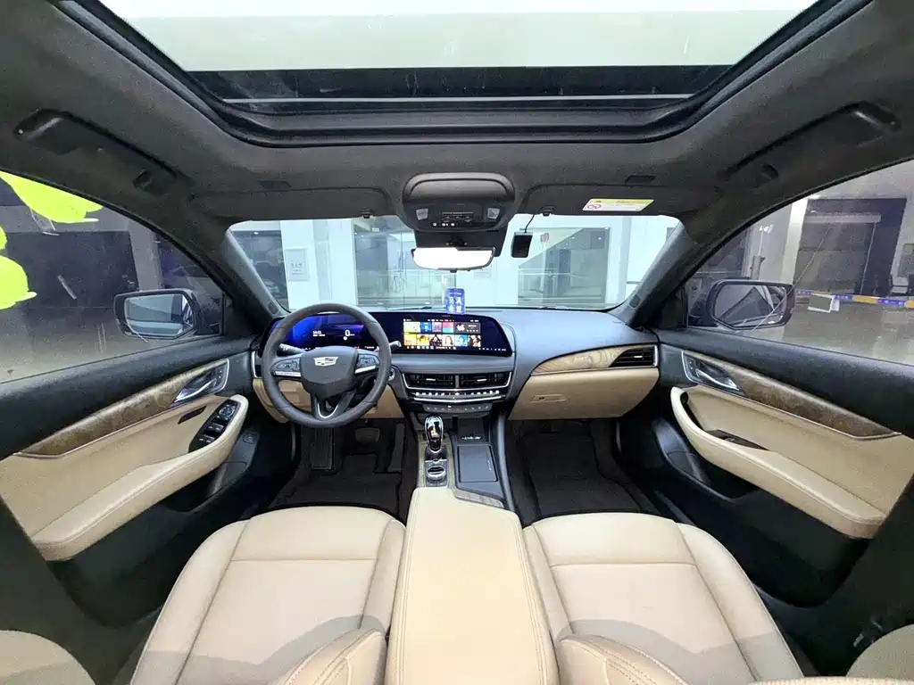 Cadillac CT5 28 T Distinguished