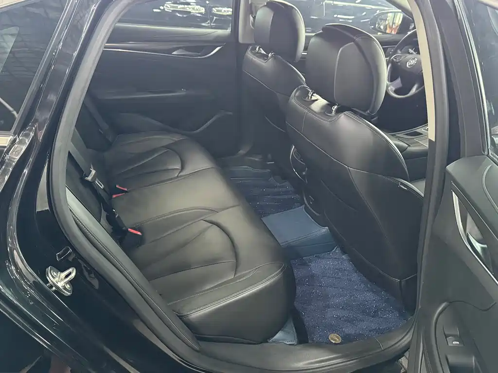 LaCrosse 652 T Luxury