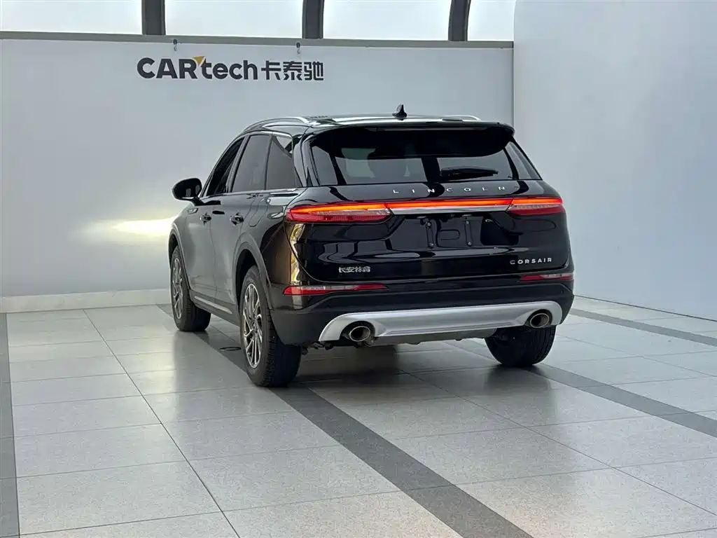 Corsair Facelift 2.0 T 2 WD Premium