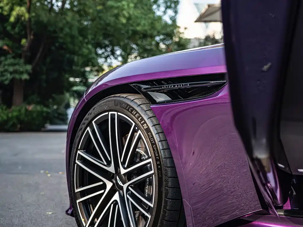 Aston Martin DB12 4.0 T V8 Coupe