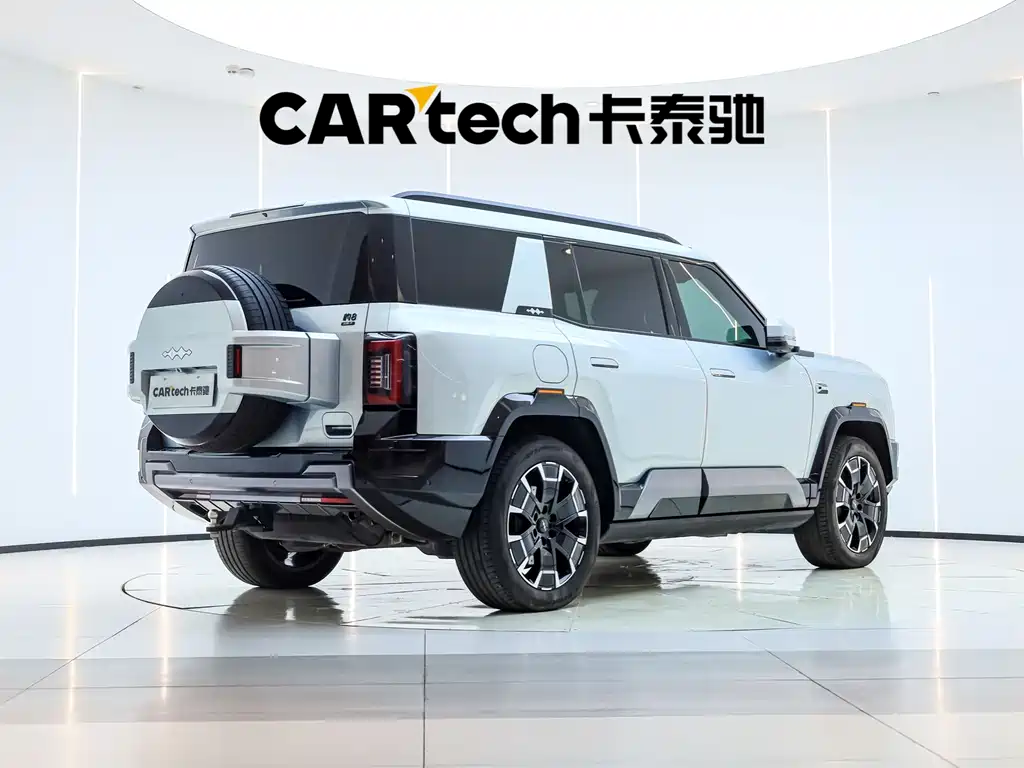 Leopard 8 Brave Flagship 6-seat