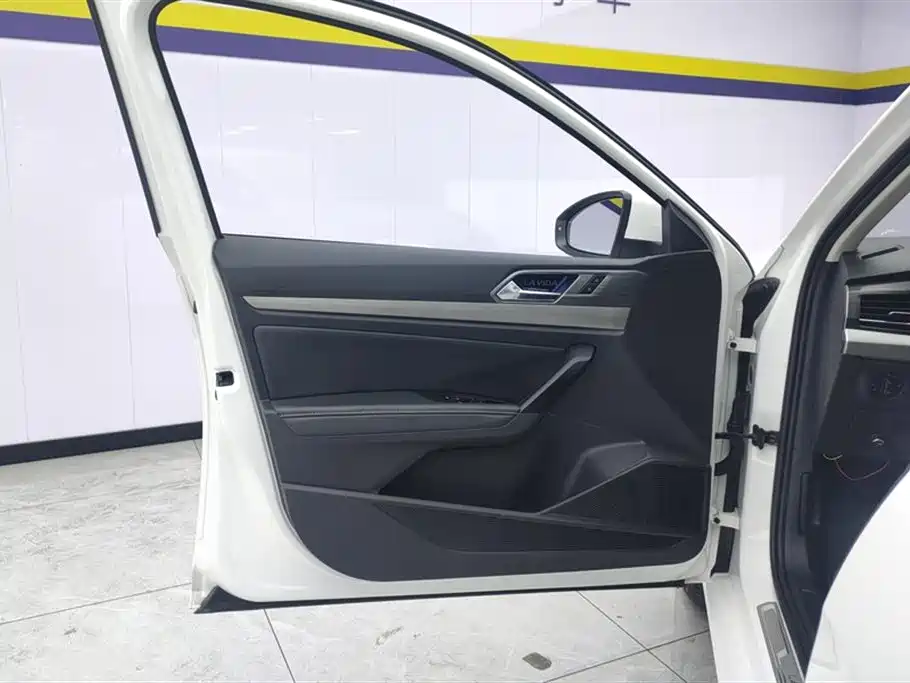 Lavida 280 TSI DSG Comfort