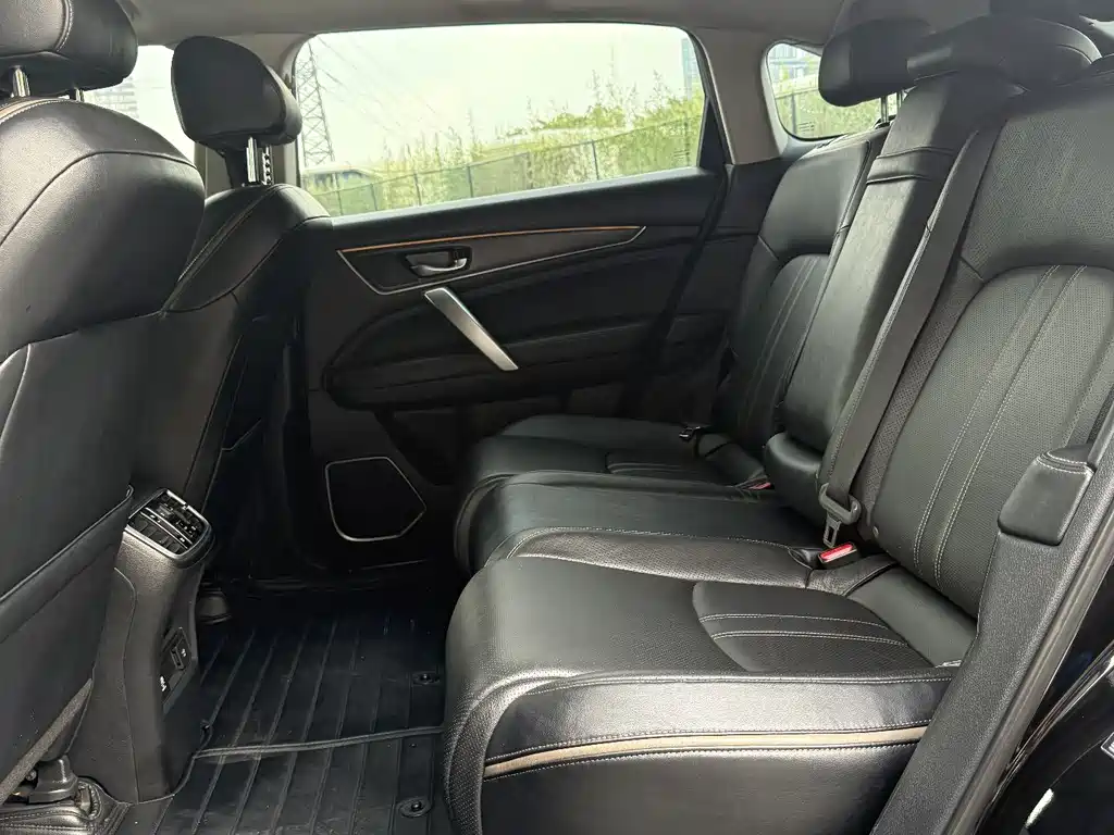 Avancier 370 TURBO 2 WD Luxury