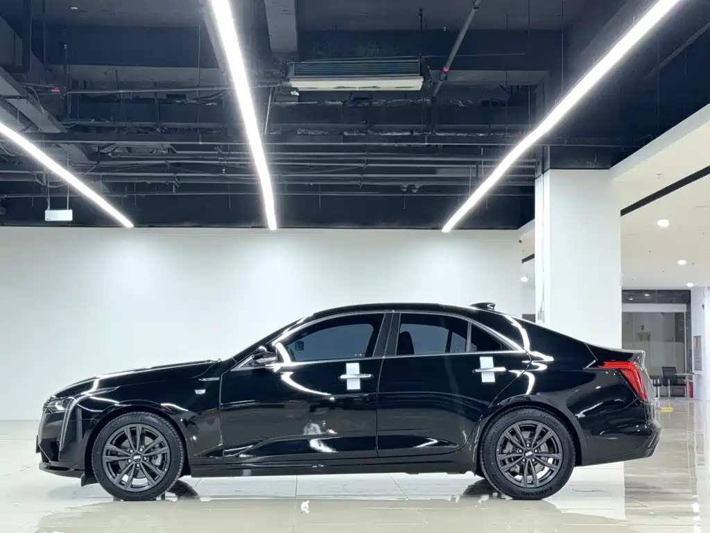 Cadillac CT4 28 T Luxury