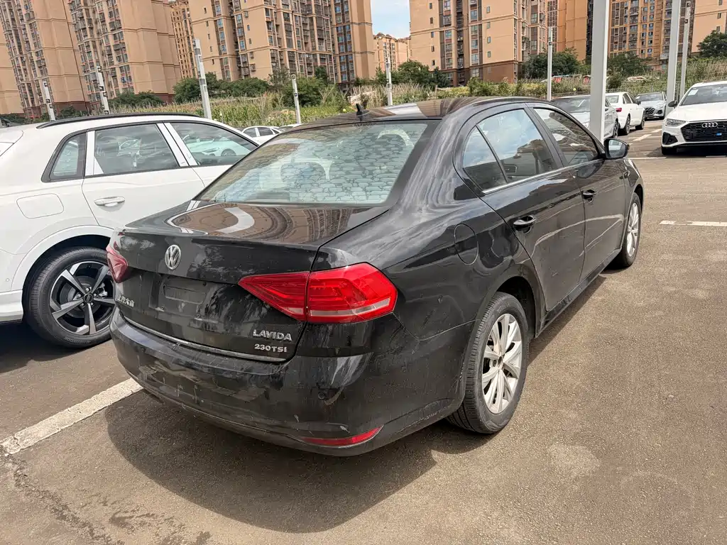 Lavida 230 TSI DSG Comfort