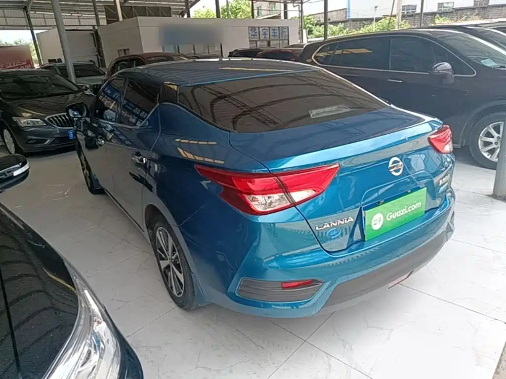 Lannia 1.6 L CVT Cool