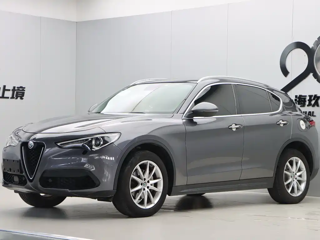 Stelvio 2.0 T 200 HP Luxury
