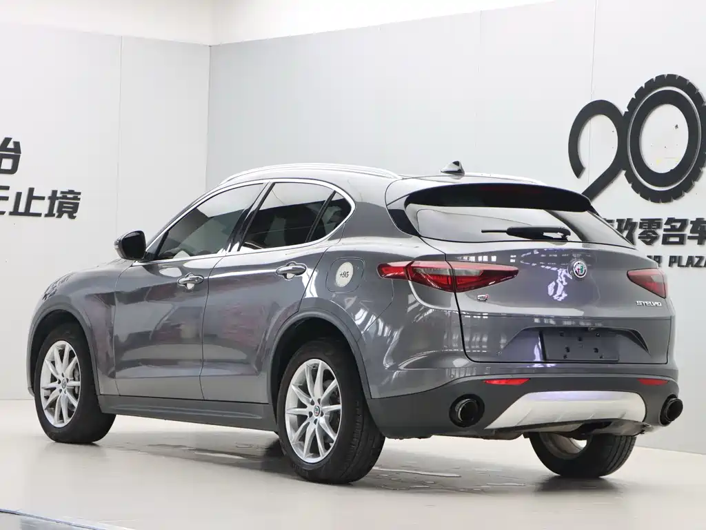 Stelvio 2.0 T 200 HP Luxury