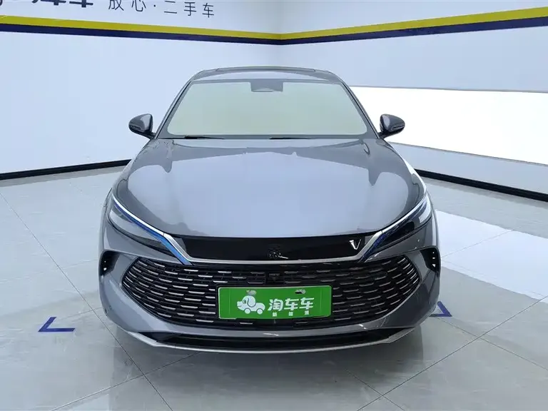 BYD Qin L DM-i 120 KM Outstanding