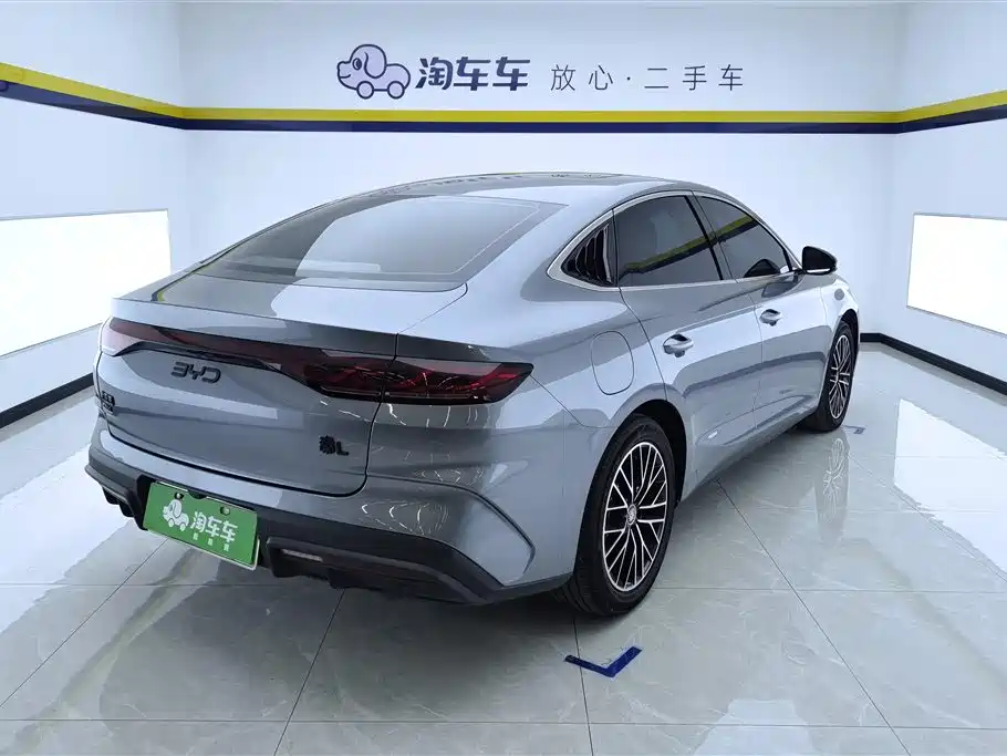 Qin L DM-i 120 KM Outstanding