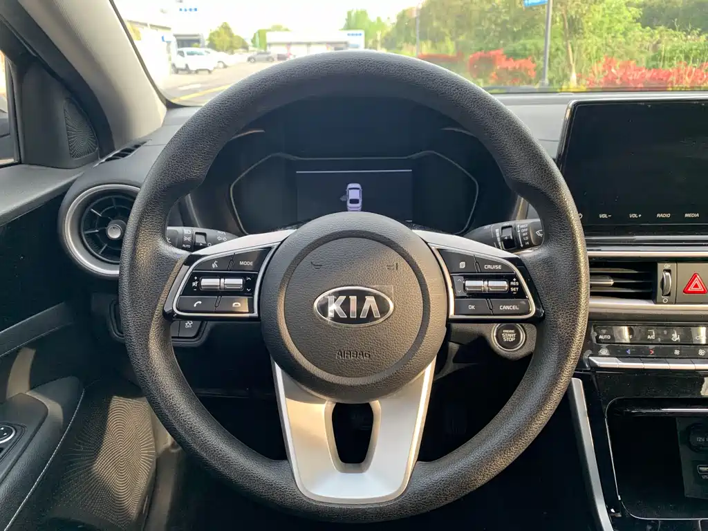 Kia K3 1.5 L CVT Fashion