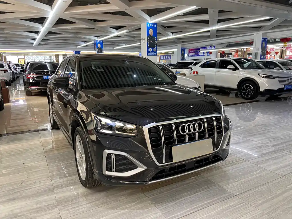 Audi Q2 L 35 TFSI Progressive Elegant