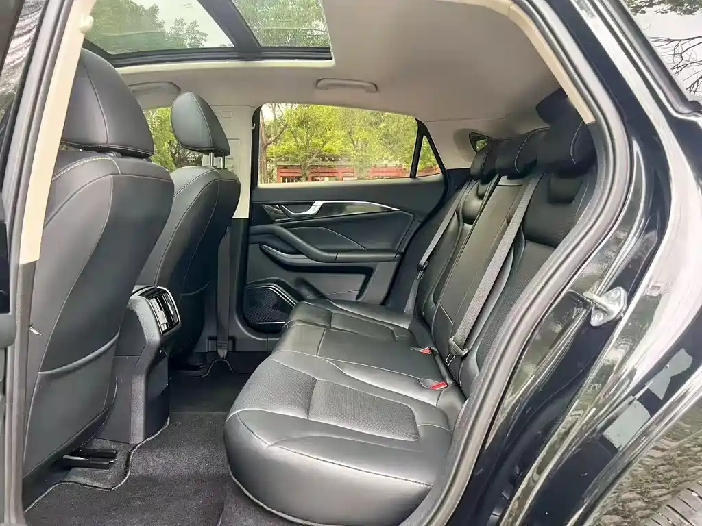 Besturn B70 3 rd Gen 1.5 T Auto Pleasure 70 Anniversary