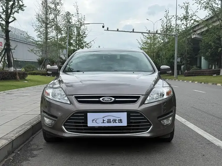 Ford Mondeo (Zhisheng) 2.3 L Luxury