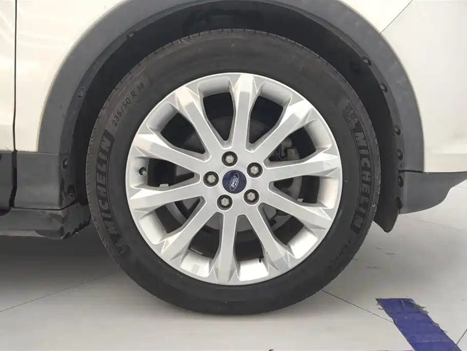 Kuga 1.5 L GTDi 2 WD Style