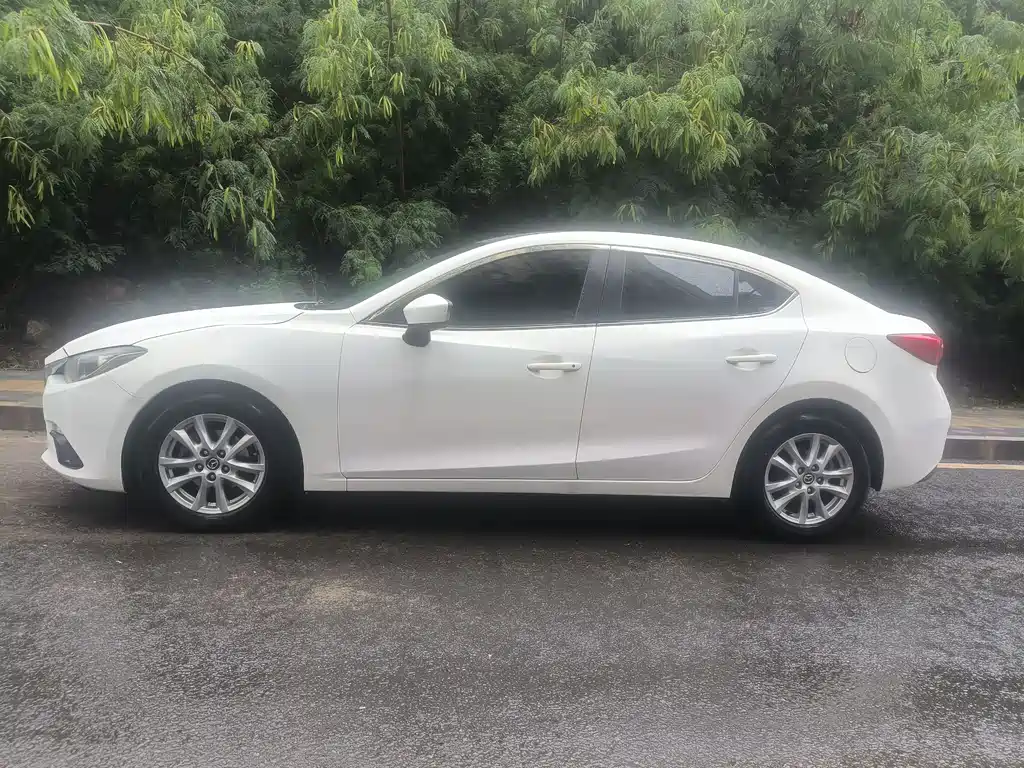 Mazda 3 Axela Sedan 1.5 L Auto Comfort