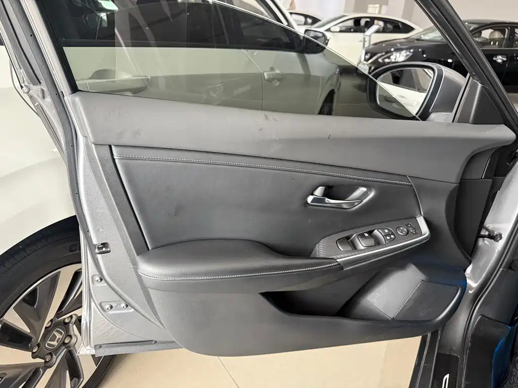 Sylphy 1.6 L XL CVT Joy