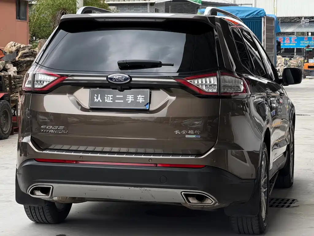 Edge EcoBoost 245 4 WD Supreme Sharp 7-seat