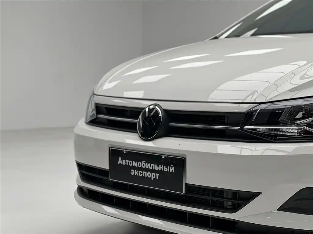 Polo Plus 1.5 L Auto Colorful Tech