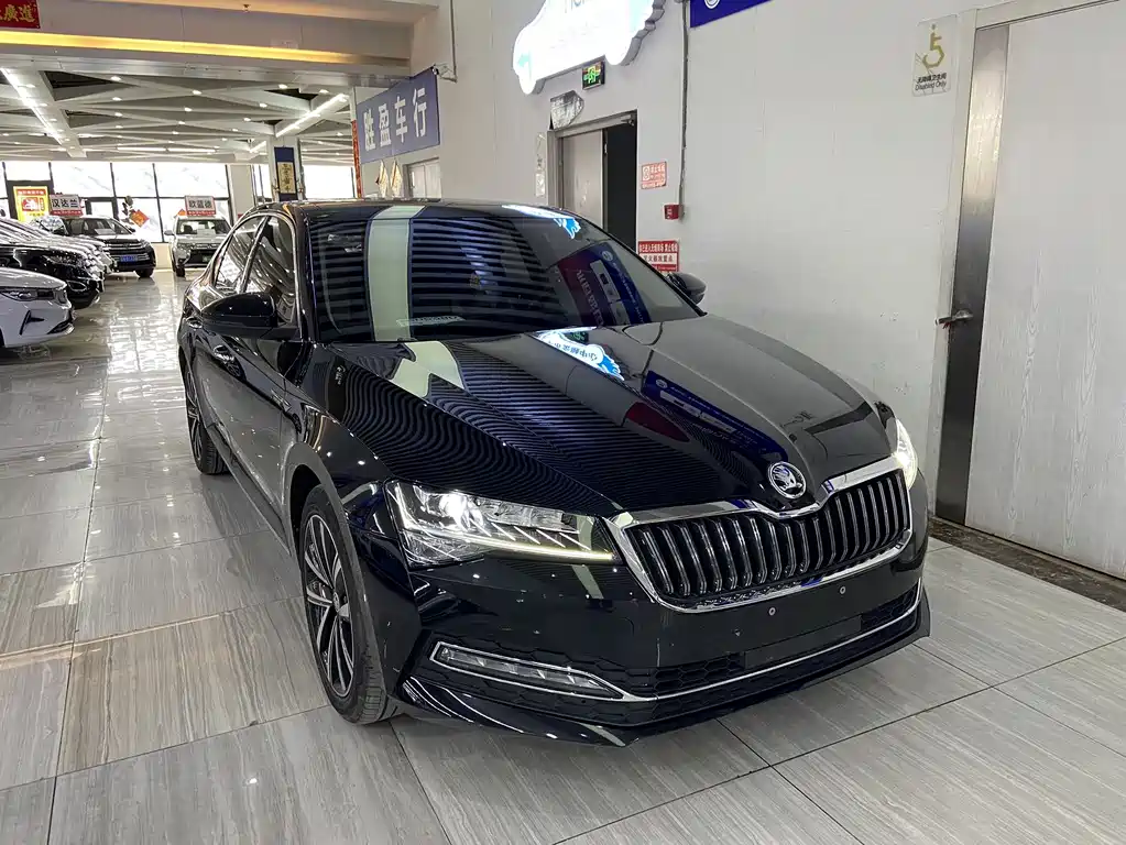 Superb Facelift TSI280 DSG Premium