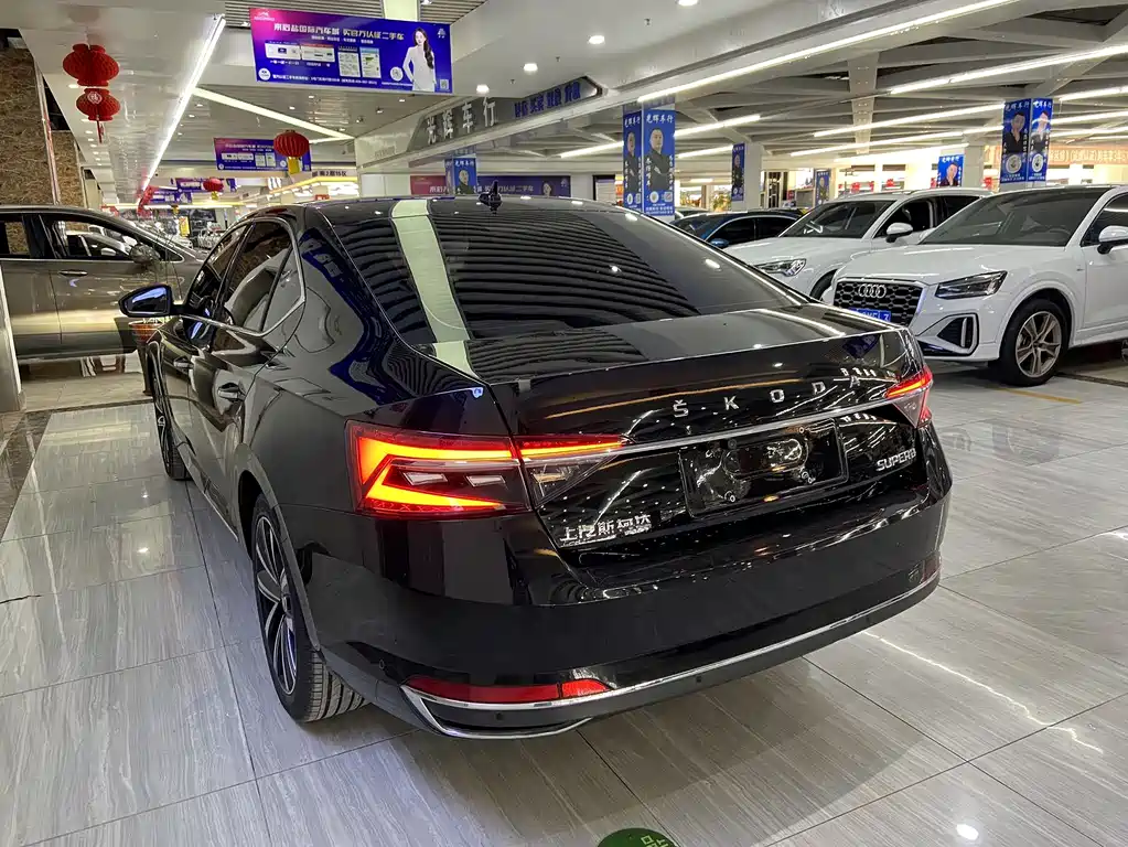 Superb Facelift TSI280 DSG Premium