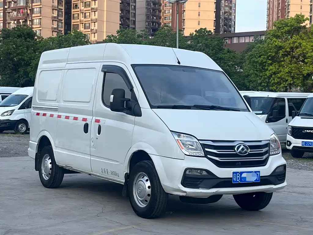 Xintu V80 新途V80 2021款 2.0 T 手动经典城配王短轴中顶3座