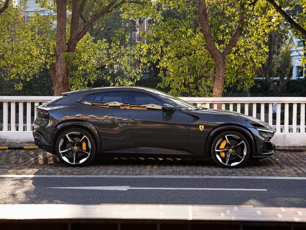 Purosangue 6.5 L V12
