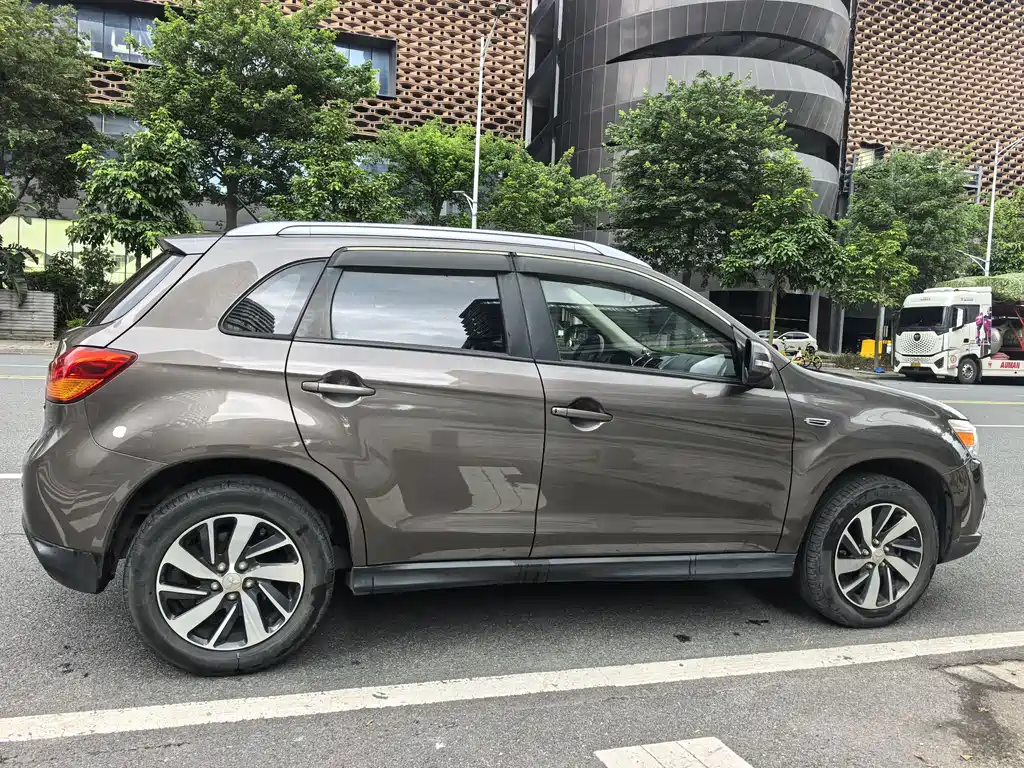 ASX 2.0 L CVT 2 WD Premium