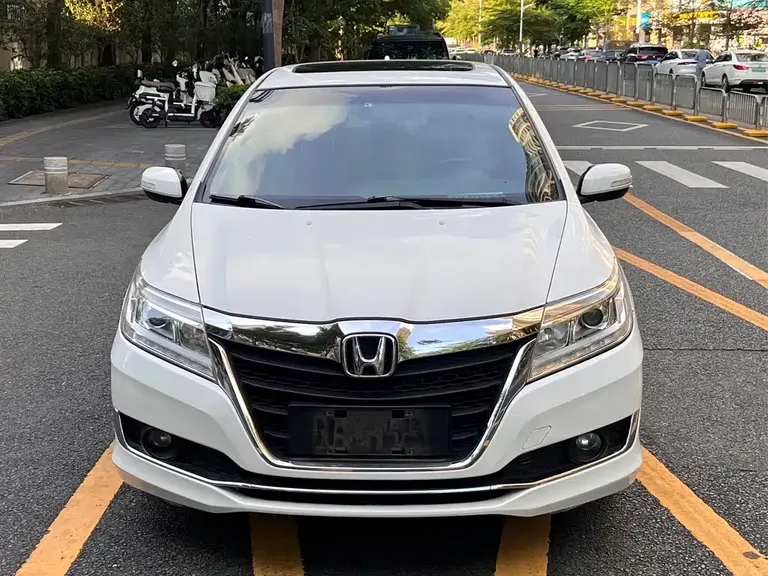 Honda Crider 1.8 L CVT Luxury