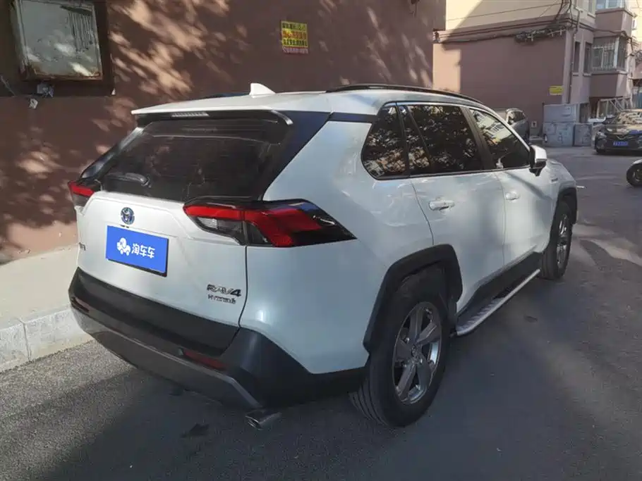 RAV4 Dual Engine 2.5 L E-CVT 2 WD Elite