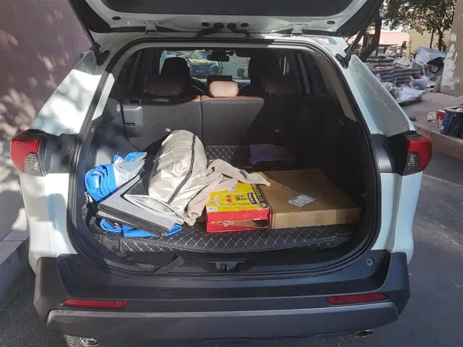 RAV4 Dual Engine 2.5 L E-CVT 2 WD Elite