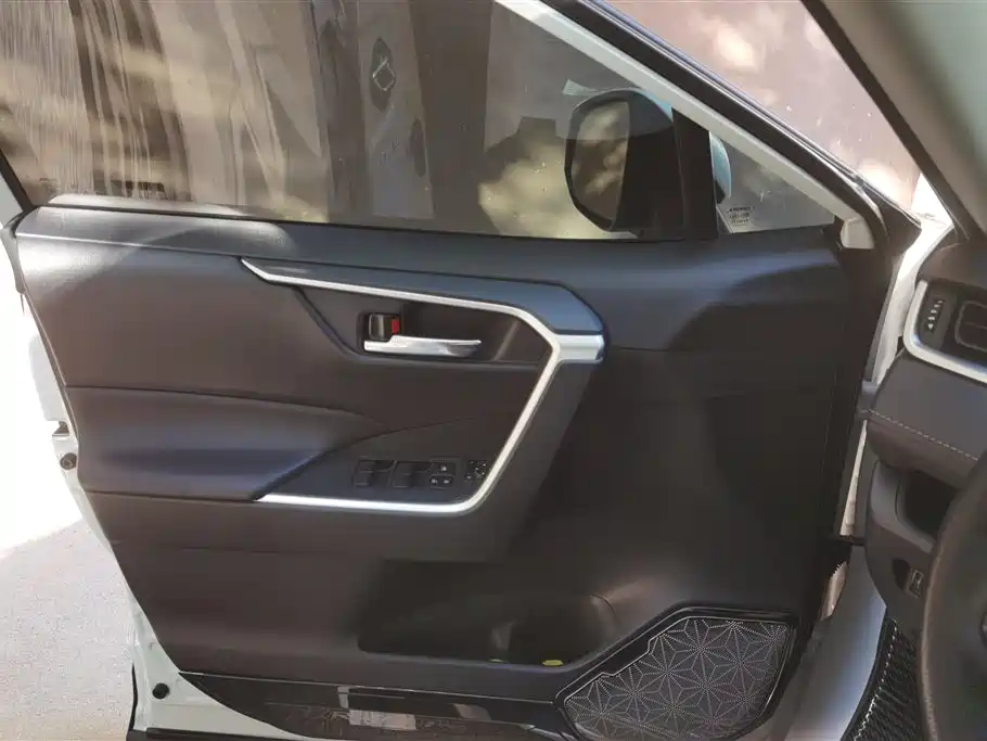 RAV4 Dual Engine 2.5 L E-CVT 2 WD Elite