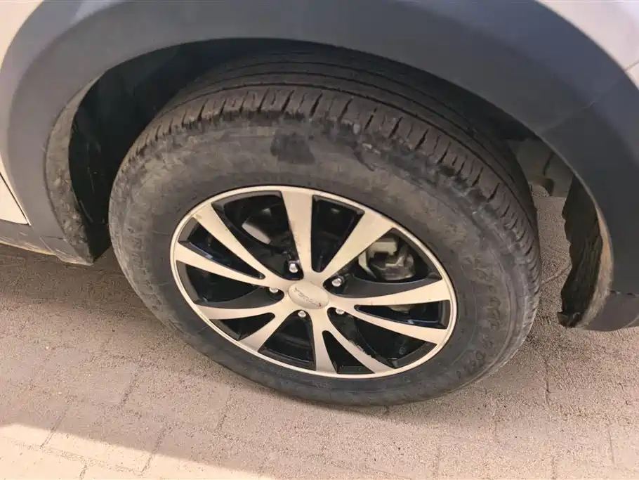 Bojun 博骏 2021款 运动版 1.5 L CVT舒适型