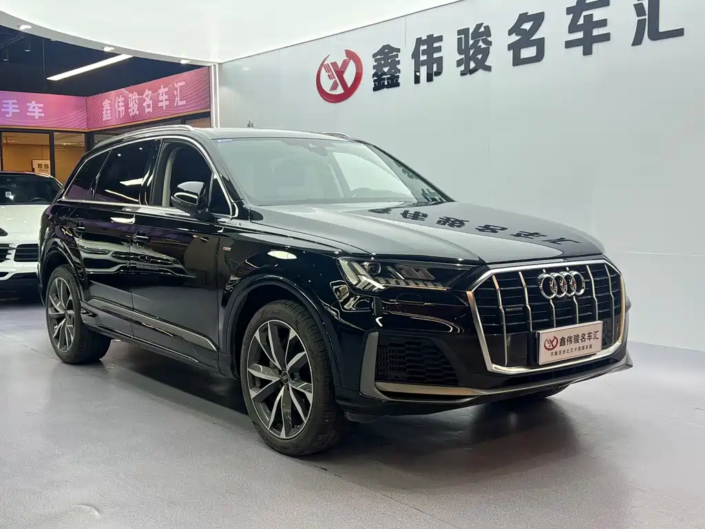 Audi Q7 55 TFSI quattro S line Sport