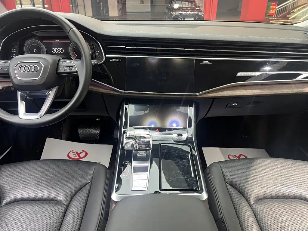 Audi Q7 55 TFSI quattro S line Sport