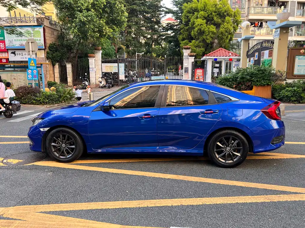 Civic 220 TURBO CVT Power Motion CN-VI