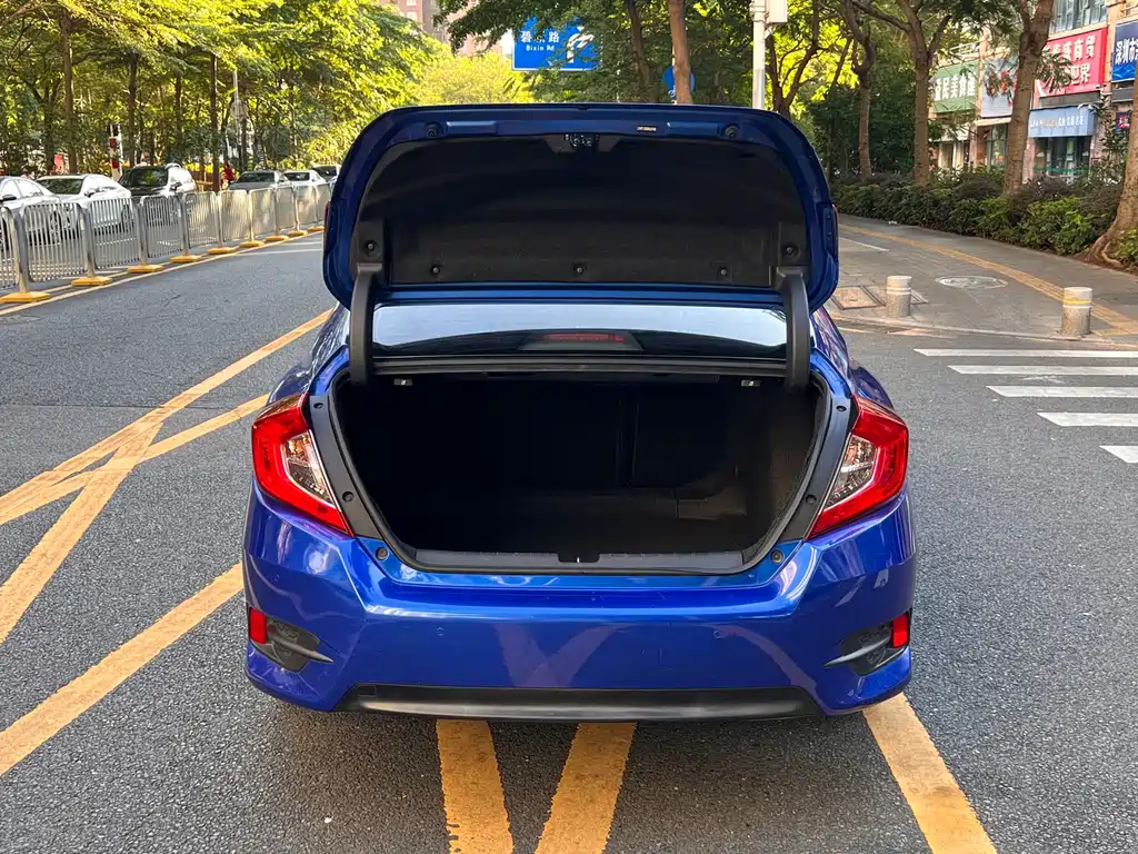 Civic 220 TURBO CVT Power Motion CN-VI