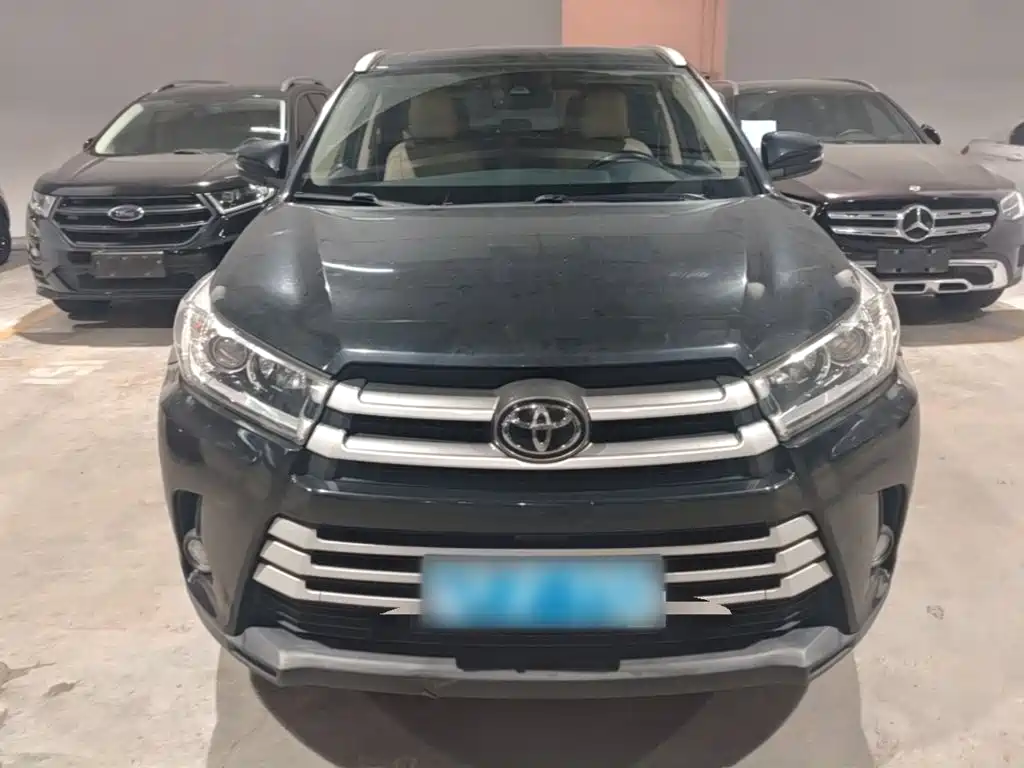 Highlander 2.0 T 4 WD Luxury 7-seat CN-V