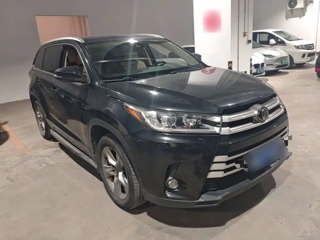 Highlander 2.0 T 4 WD Luxury 7-seat CN-V