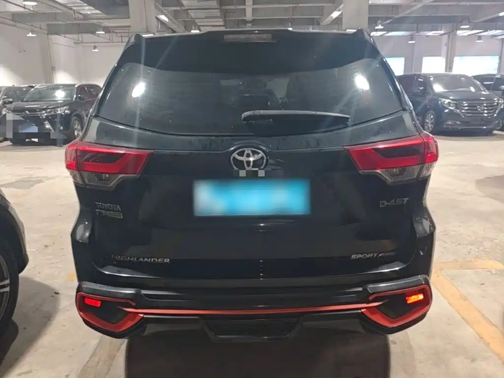 Highlander 2.0 T 4 WD Luxury 7-seat CN-V