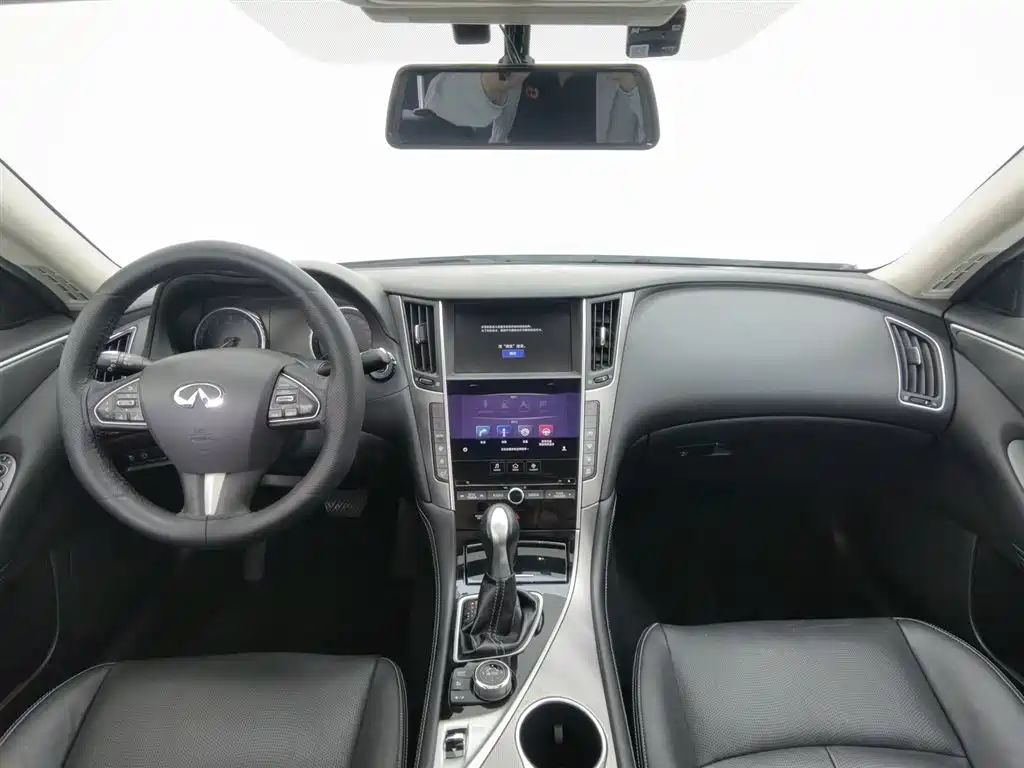 Infiniti Q50 L 2.0 T Joy