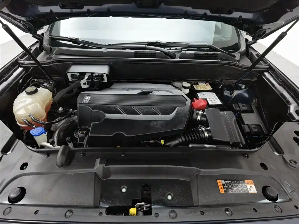 Nautilus 2.7 T 4 WD Honor Shine