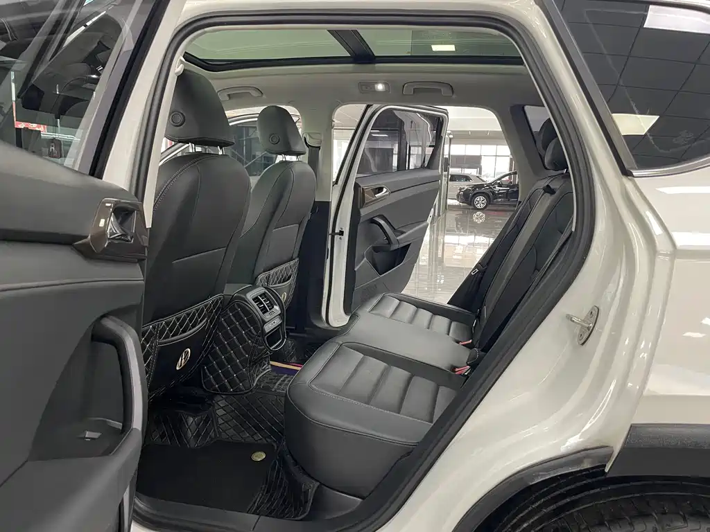Tharu 280 TSI 2 WD Luxury