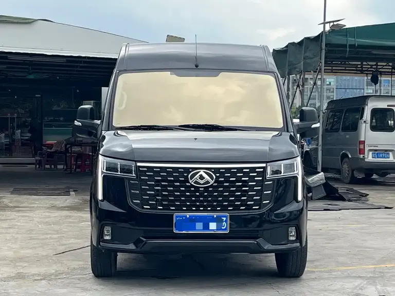 Maxus Xintu V80 新途V80 2025款 PRO商旅 6 MT 长轴中顶 9座四排 非营运